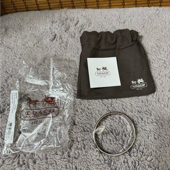 Coach silver and black hinged bangle bracelet NEW WITH TAGS - Picture 4 of 6